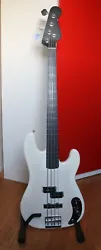 Carbon Bass (Fender Precision jazz p/j).