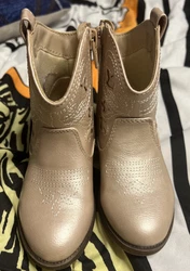Cat & Jack girls boots. Condition is Pre-owned. Shipped with USPS Media Mail.