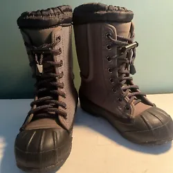 Snow Boots. Boys Size 3.