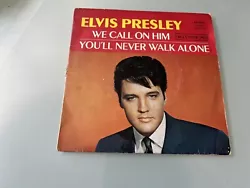 Disque 45 T. Elvis Presley « Wecall On Him ». Rca Victor 49548, pochette et disque en bon état