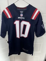 This authentic New England Patriots jersey, featuring the name and number of quarterback Mac Jones, is a must-have for...