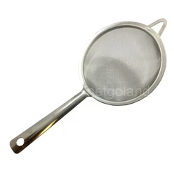 1 x Flour Sifter. Ideal Strainer to use in your kitchen, great filter for tea, flour, oil and so on. Use to dust work...