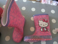 Bottes Wellington Hello Kitty Rose Taille (10) 27.5. État : 