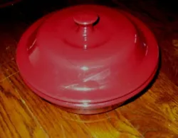 TERRIFIC round covered casserole by PAMPERED CHEF in a lovely shade of cranberry (burgundy).