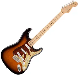 Je vends ce pickguard neuf, modèle fait à la main pour stratocaster SSSS Fender. la photo sur la guitare Fender est...