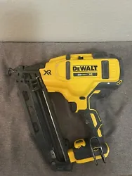 DEWALT DCN660B 20V 16 GA Nail Gun FOR PARTS AND REPAIR ONLY. Powers onDoesn’t nailNo battery or charger includedSold...