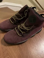 air jordan hiking boots. Size 13. Light burgundy. Nice hiking boots