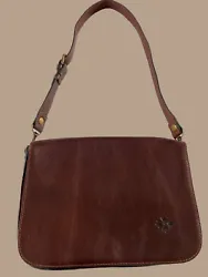 Patricia Nash Brown Leather Messenger Shoulder Bag Purse. Approximately 11” wide and 8.5” in height. Shoulder strap...
