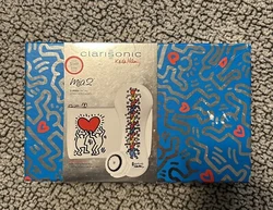 Clarisonic Limited Edition Mia 2/ Keith Haring Love Print/Extra Head& Travel Bag. Brand new, factory sealed kitIncludes...