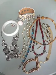 lot bijoux fantaisie 😮🌝💛 bracelet collier vintage ....