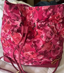Louis Vuitton Noefull India Rose Ikat Floral MMLIMITED EDITION, sold out!🌸Nylon top, calfskin leather bottom🌺Mix...