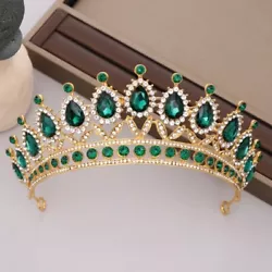 Zinc alloy and crystal Rhinestone gems pageant Pixie. Zinc alloy and crystal green gold. Well made lots of detail with...