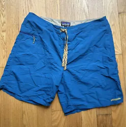 Patagonia Wavefarer Stretch Blue Board Shorts Trunks Swim Suit Men’s Sz 38.
