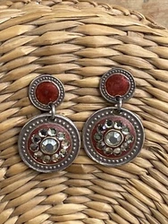 Boucles d’oreilles GAS BIJOUX SequinArgentées, émaillées, strass SwarovskiLongueur 2,6cm, largeur 1,6cmLégères