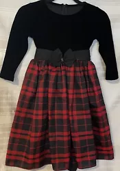 Jayne Copeland Black Velvet & Plaid Holiday Dress Size 6. Very nice condition. There are a couple of slight thread...