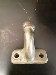 Pièce d occasion, donc ayant servit et ayant des traces d usure. a finir de nettoyer.