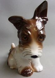 ANCIENNE VEILLEUSE CHIEN, scottish - En Porcelaine, yeux sulfure. largeur 13 cm.