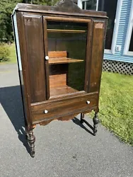 This antique Jacobean china cabinet hutch is a stunning piece of furniture that will add a touch of elegance to any...