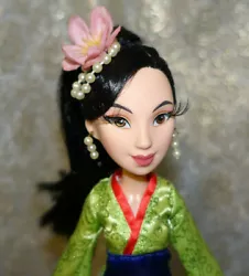 This is one of a kind Mulan, great for any Disney collection. These matching beads also make the earrings.