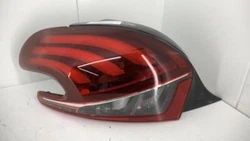 Feu arriere principal gauche (feux) - PEUGEOT 208 1. Modèle du véhicule : 208 1. Code moteur Cylindrée : 0....
