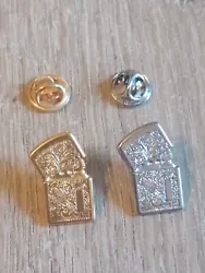 RARE PINS PINS .. TABAC TOBACCOS BRIQUET LIGHTER STYLE ZIPPO OR GOLD 3D ~FH.