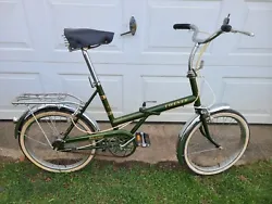 English Raliegh TWENTY Folding Bicycle 1970s Vintage. Very nice condition! Theres some grease on some parts, I tried...