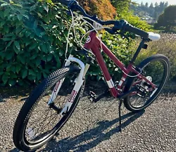 REI Novara Tutti 24 Girls Bicycle Like New . Perfect for girls who want to ride longer and faster, the 24 in. Novara...
