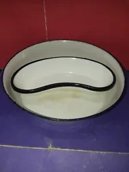 Two Vintage Enamelware Bowls 8