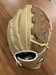 Mizuno Franchise Series 312956 R878 Baseball Softball Glove Red 11”RHT.