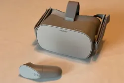 Casque réalité virtuelle autonome VR Oculus Go 32 go avec manette et Cable. Je vends un casque oculus Go en bon...
