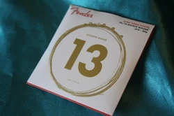 Fender 880M Dura-Tone (R) Coated Acoustic 80/20 Bronze strings are wound on a special hex core wire for a brighter,...