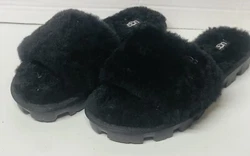 UGG Pure Cozette Genuine Shearling Slippers Slides Black size 7. New without box. Never used, please look at pictures...