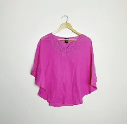 Pink Lord & Taylor Poncho Style TunicBRAND: Lord & TaylorSTYLE: Poncho TunicSIZE: XSCONDITION: EUCCOLOR:...