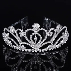 Headband style tiara with small combon the edge,which can grip the hair more tightly. This item is a charming and shiny...