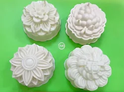 Set of 4 Jello Mold, Moon Cake Mold. Easy to make a cake attractive. Easy to use and clean. Aesthetic and clean...