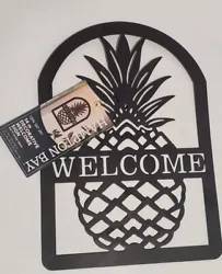 Hampton Bay 14 inch Black Metal Decorative Wall Art Welcome Sign with Pineapple.  New with tags.  Sold as shown in the...