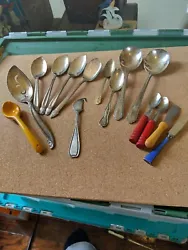 Some oddball spoons different companies. Dont know what kind theyre called except for the soup spoons there are some...