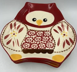 Temptations Old World Red. Set of 4 Owl Snack Plates.