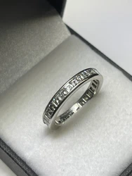 OneTIFFANY & CO., 950 Platinum,28 Natural Square Cut Diamonds. There are28 Natural Square Cut Diamonds (28-SQ-2.03ct...