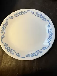 Corelle by Corning Ware Vitrelle Blue CornFlowers 8.5” Luncheon Plates-2. Beautiful condition luncheon plates, looks...