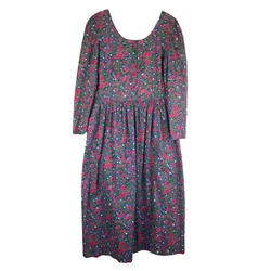 In very good condition. Length: 44