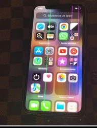 Apple iPhone XS 64GB - Silver (Unlocked). Il a une ligne verte mais il fonctionne parfaitement