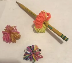 Have fun going back to school with these 3 adorable Rainbow Loom Pencil Toppers.