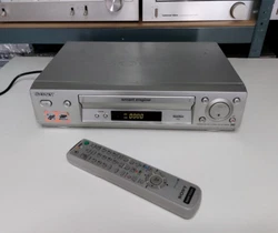 SONY SLV-SE230 Magnétoscope VHS. Laccusé de réception signé par vous et sans notification de votre part que...