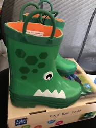 Boys rain boots by Lily and Dan. Pull handles for easy on, soft lining, waterproof, rugged outsole. Green gator design....