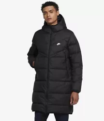 A classic redesigned for winters harshest weather, the Nike Sportswear Storm-FIT Windrunner Parka brings the heat. A...