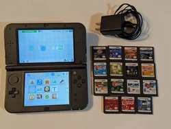 No stylus included. The New 3DS XL actually works but its in such terrible condition, Im just gonna label it for parts.
