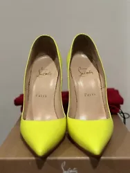Color : Yellow. These have been lightly worn.