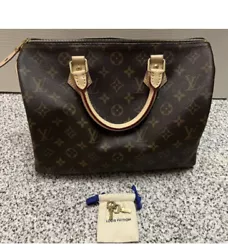 Authentic Louis Vuitton Speedy 30 in good condition! Very minimal handle spots you can barely see! clean interior.