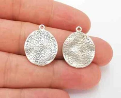 Textured Dangle Diy Charms Antique Silver Plated jewelry Accessories. Color: Antique Silver.